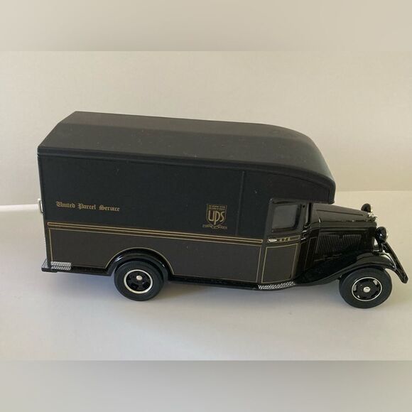 Vintage 1934 UPS delivery truck Ford Model A Delivery Van diecast model NIB - Picture 5 of 7